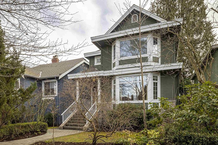 3472 W 13th Avenue Vancouver, BC - 2