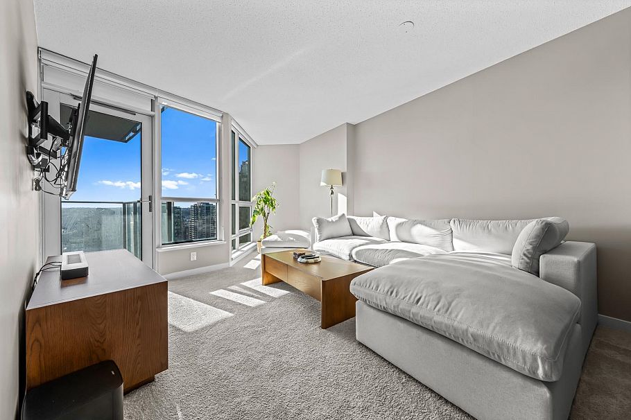 2504 833 Seymour Street Vancouver, BC - 3