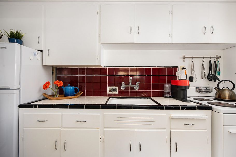 303 1565 Burnaby Street Vancouver, BC - 17