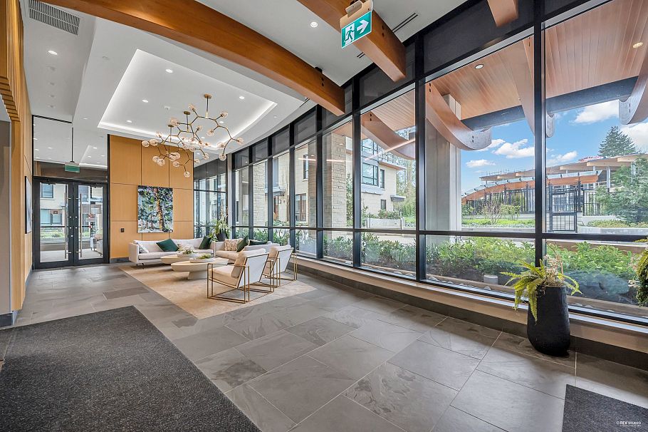 TH-5 5410 Shortcut Road Vancouver, BC - 37