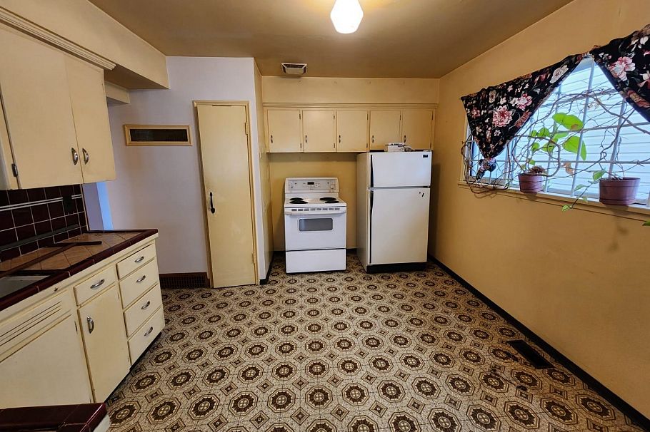 7544 Main Street Vancouver, BC - 11