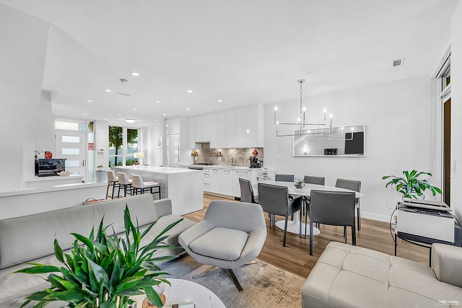 TH-5 5410 Shortcut Road Vancouver, BC - 7