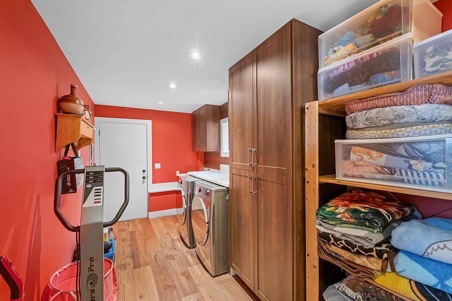 1329 Appin Road North Vancouver, BC - 18