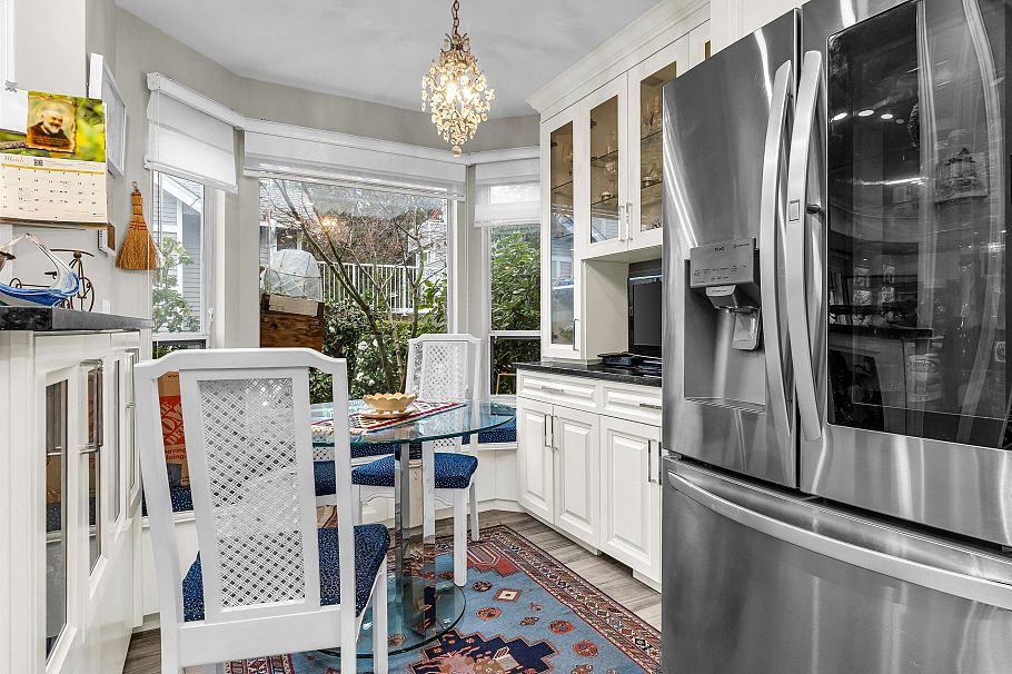 6 220 E Keith Road North Vancouver, BC - 7