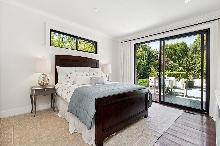 939 Friar Crescent North Vancouver, BC - 25