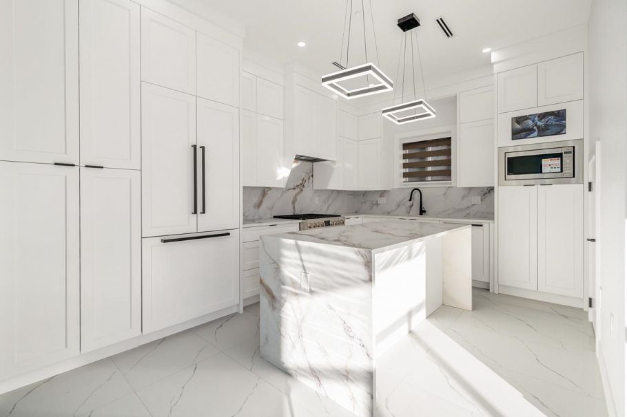 1328 E 64th Avenue Vancouver, BC - 6