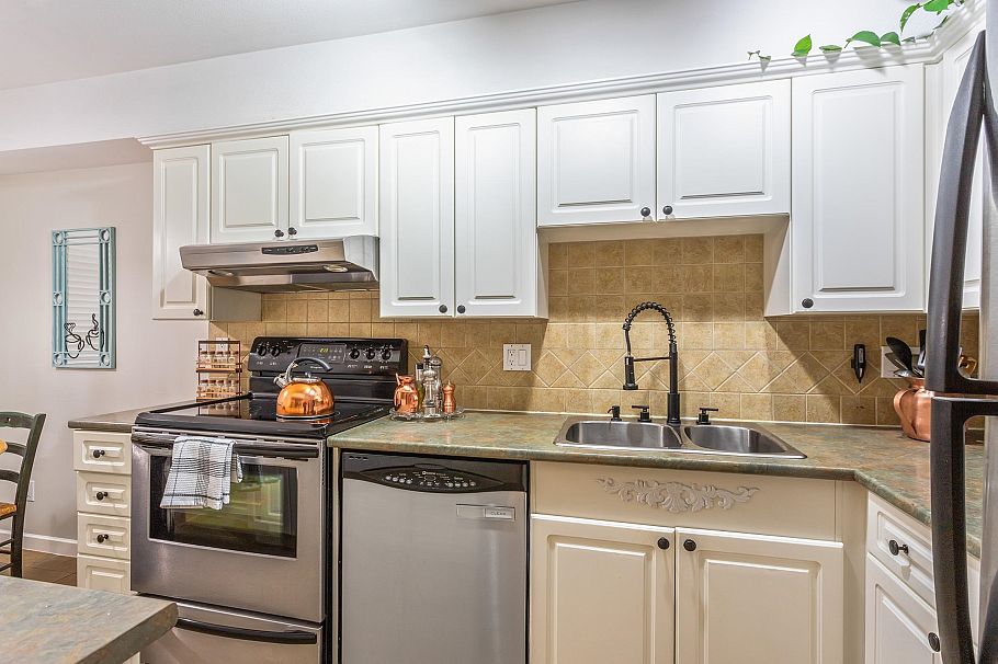 205 1518 Bowser Avenue North Vancouver, BC - 7