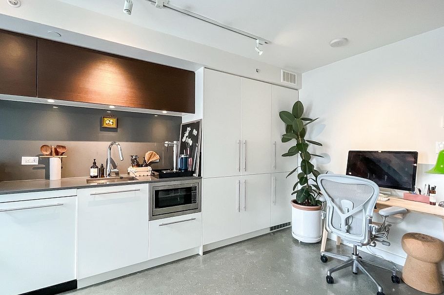 310 150 E Cordova Street Vancouver, BC - 6