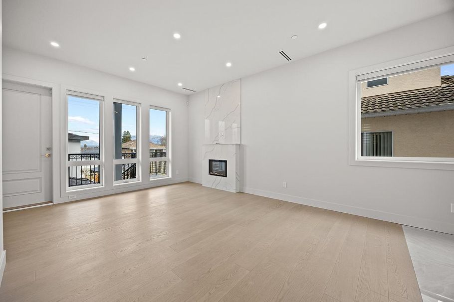 3015 E 19th Avenue Vancouver, BC - 8