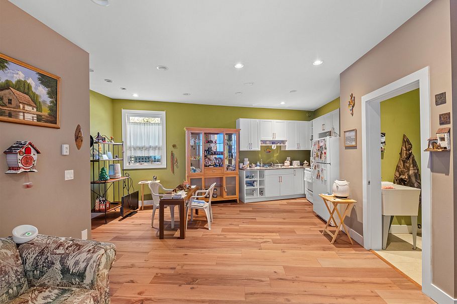 1329 Appin Road North Vancouver, BC - 19