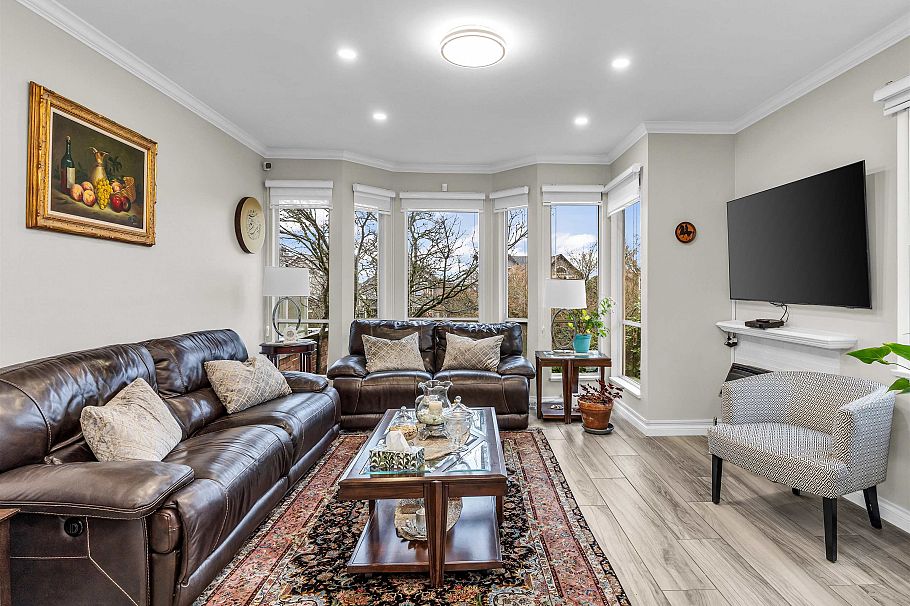 6 220 E Keith Road North Vancouver, BC - 18