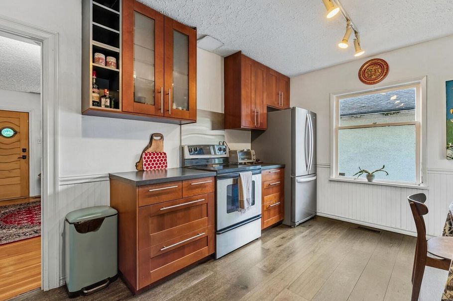 2917 E 28th Avenue Vancouver, BC - 5