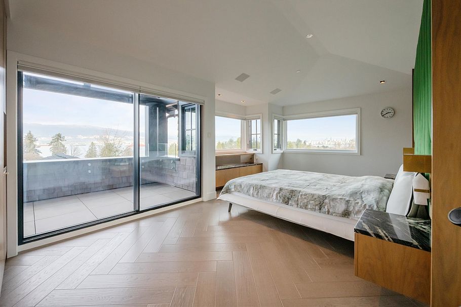 4546 Langara Avenue Vancouver, BC - 12