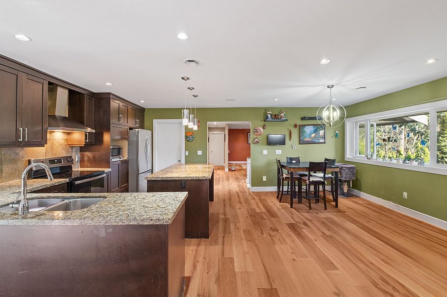 1329 Appin Road North Vancouver, BC - 5