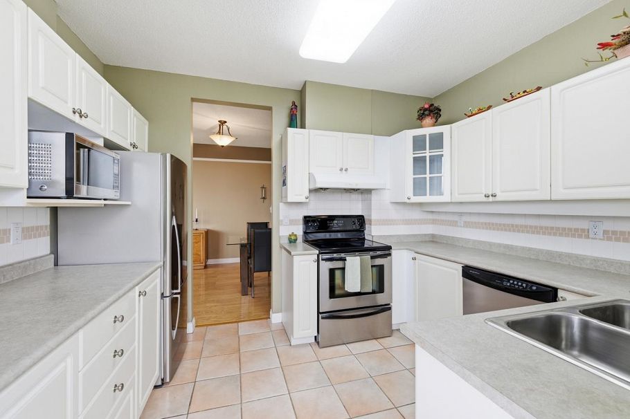 19C 6128 Patterson Avenue Burnaby, BC - 10