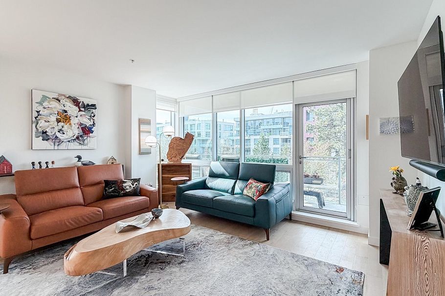 301 4988 Cambie Street Vancouver, BC - 4