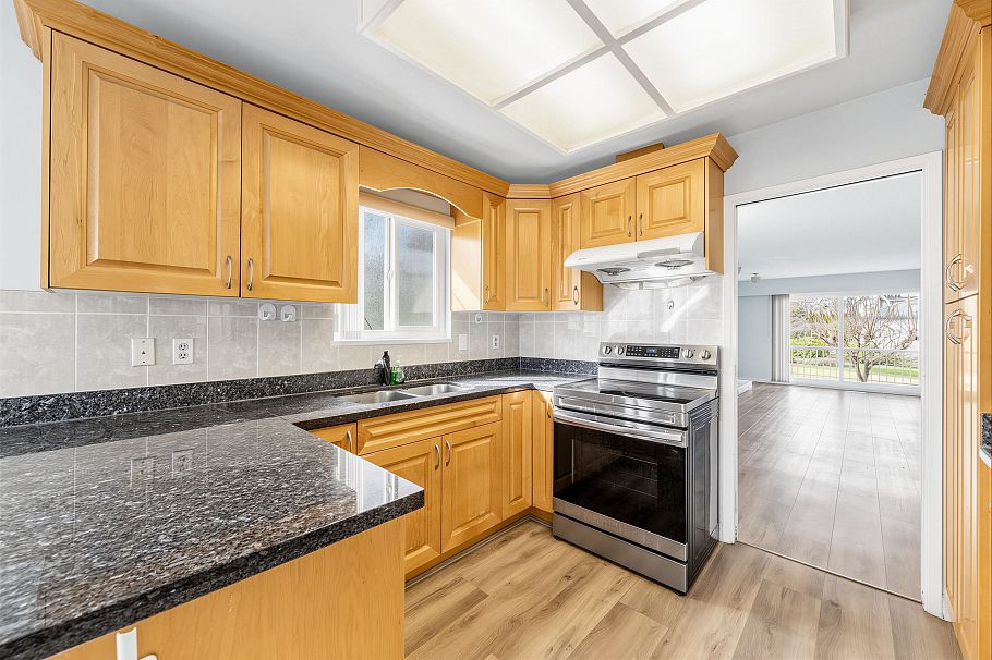 3206 Adanac Street Vancouver, BC - 17