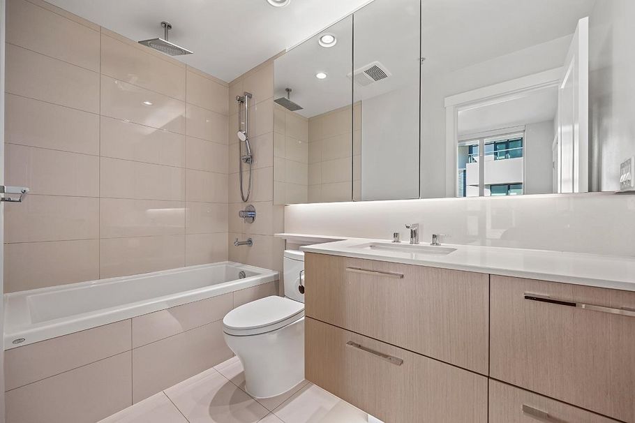 7 3483 Ross Drive Vancouver, BC - 11