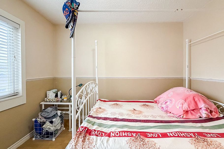 1939 E 39th Avenue Vancouver, BC - 11