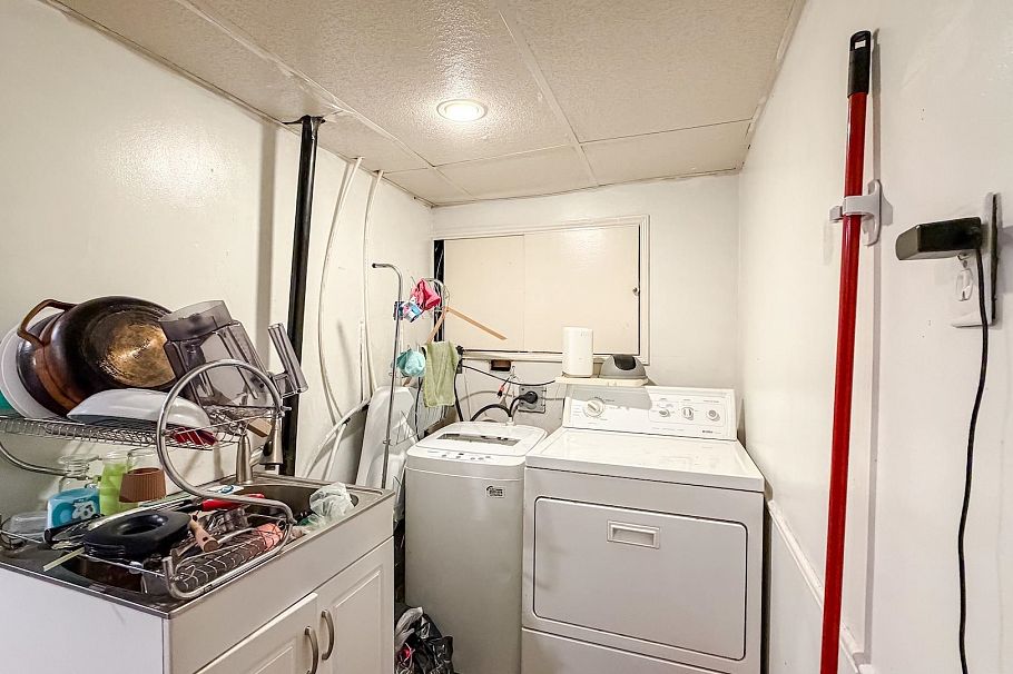 1939 E 39th Avenue Vancouver, BC - 31