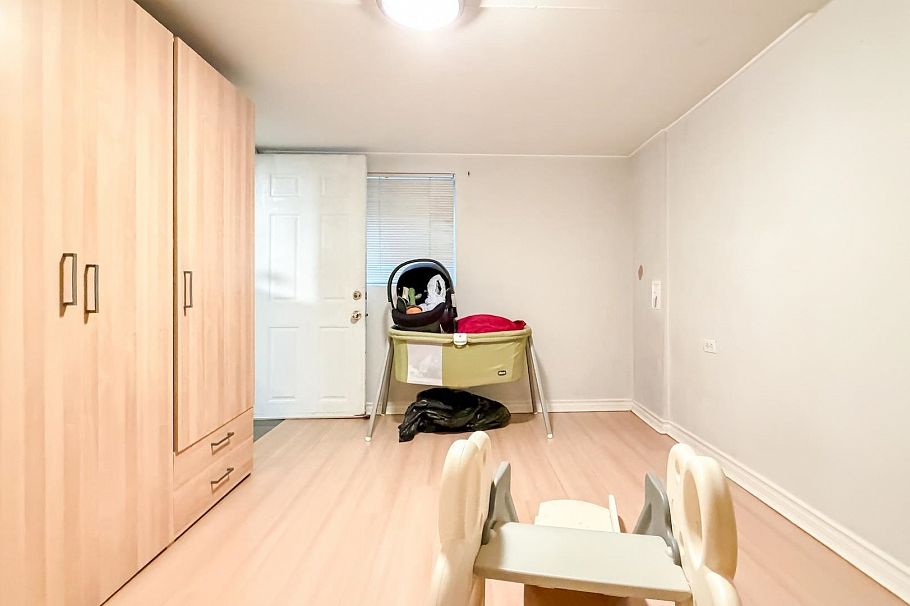 1939 E 39th Avenue Vancouver, BC - 28