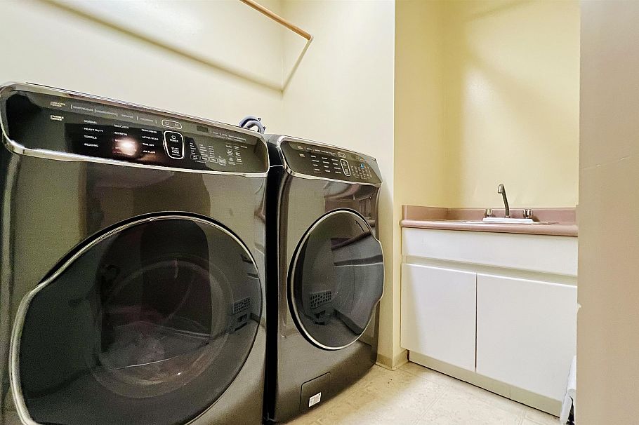 2813 W 21st Avenue Vancouver, BC - 23