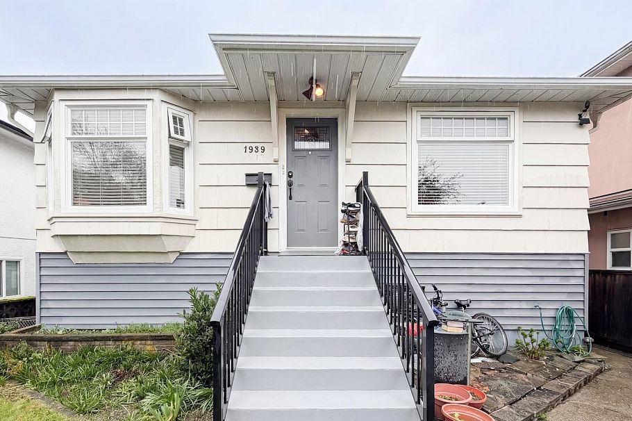 1939 E 39th Avenue Vancouver, BC - 1