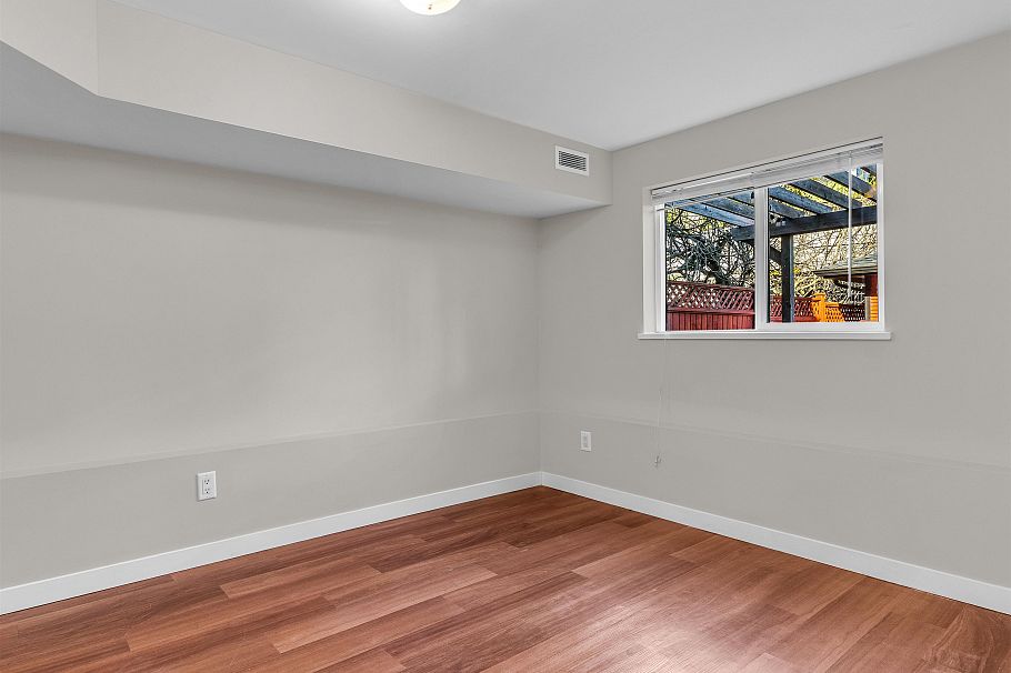 4446 Quebec Street Vancouver, BC - 31