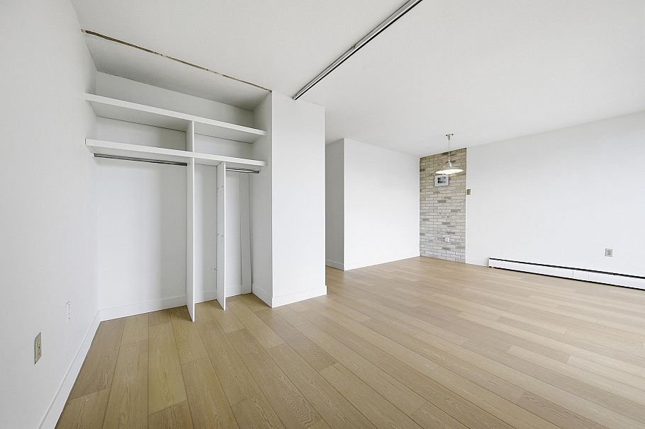 2103 1330 Harwood Street Vancouver, BC - 5