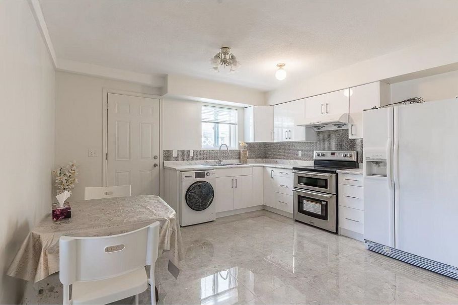 3850 FIR ST, Burnaby BC V5G 2A7 Burnaby, BC - 3