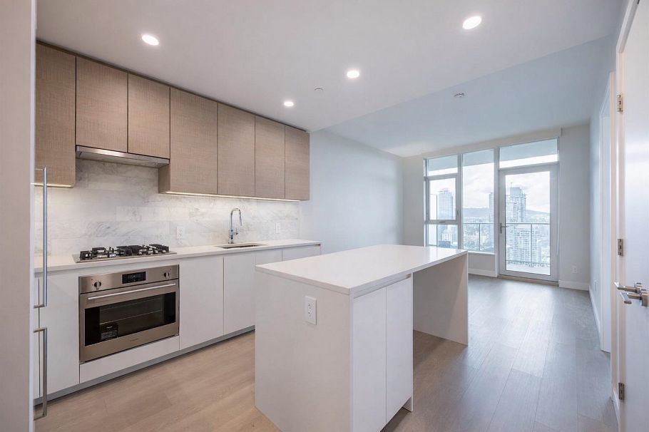 3903 2186 Gilmore Avenue Burnaby, BC - 2