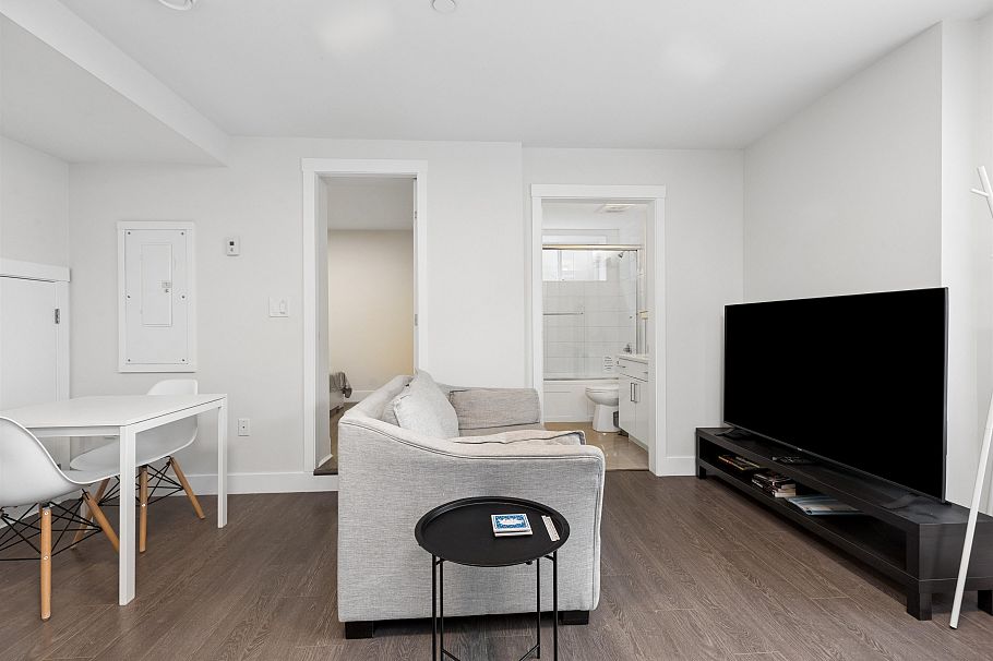 2275 E 34th Avenue Vancouver, BC - 21