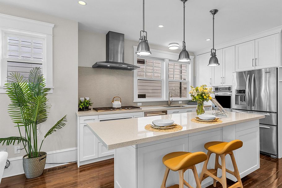 4446 Quebec Street Vancouver, BC - 9