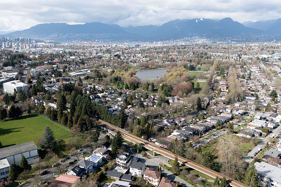 2275 E 34th Avenue Vancouver, BC - 26