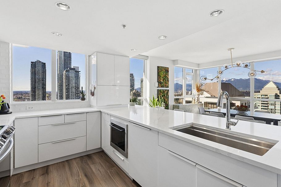 3203 2138 Madison Avenue Burnaby, BC - 3