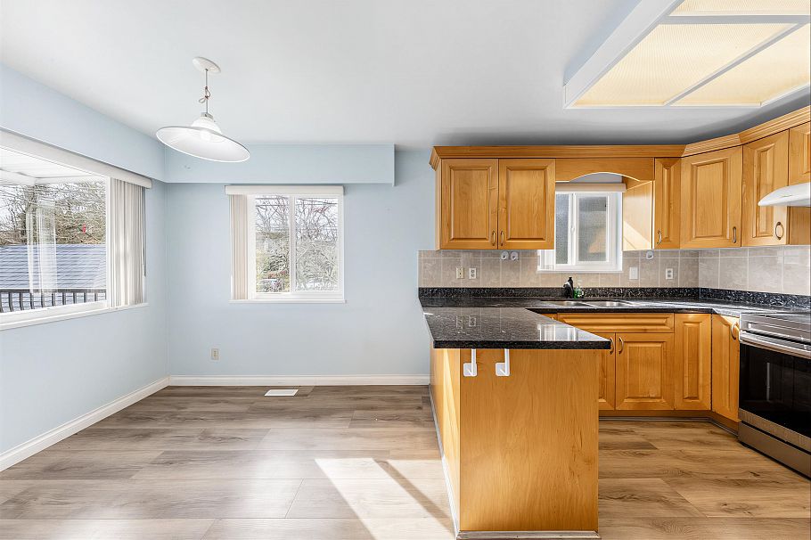 3206 Adanac Street Vancouver, BC - 16