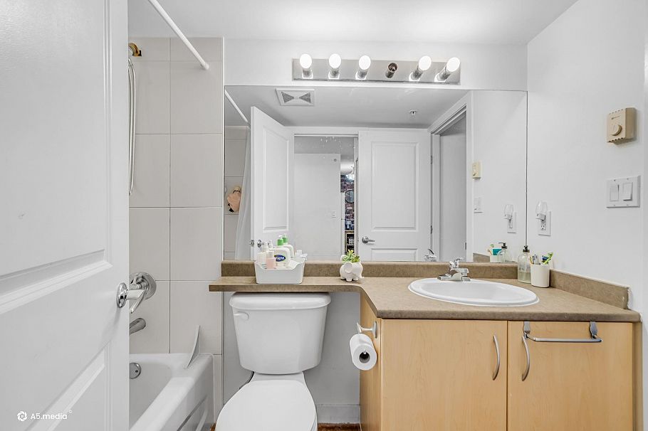 2508 3663 Crowley Drive Vancouver, BC - 17