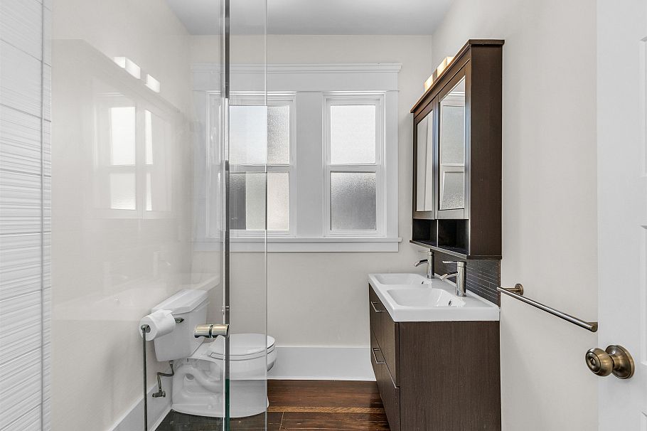 4446 Quebec Street Vancouver, BC - 20