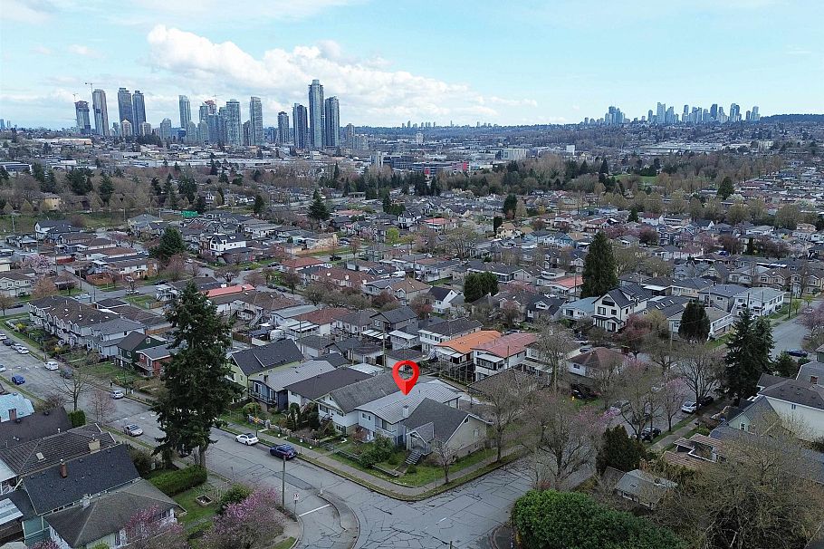 3206 Adanac Street Vancouver, BC - 39