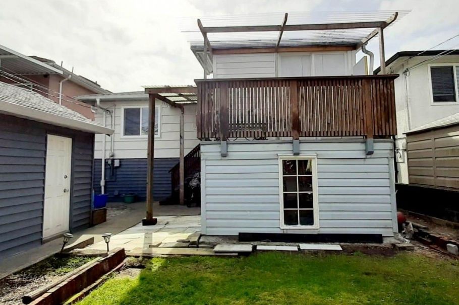 1939 E 39th Avenue Vancouver, BC - 35