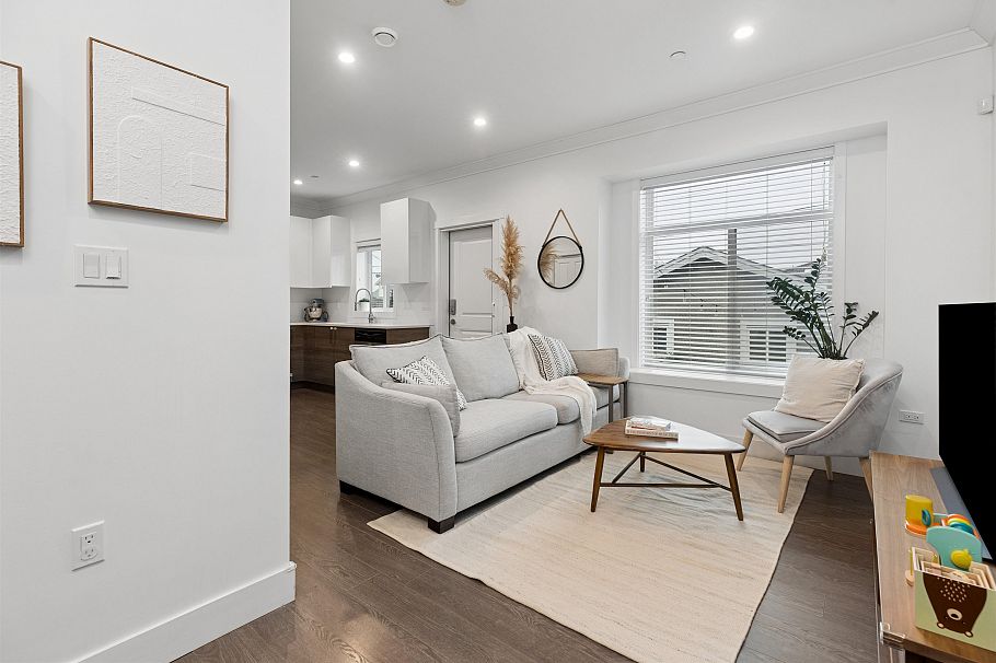 2275 E 34th Avenue Vancouver, BC - 13