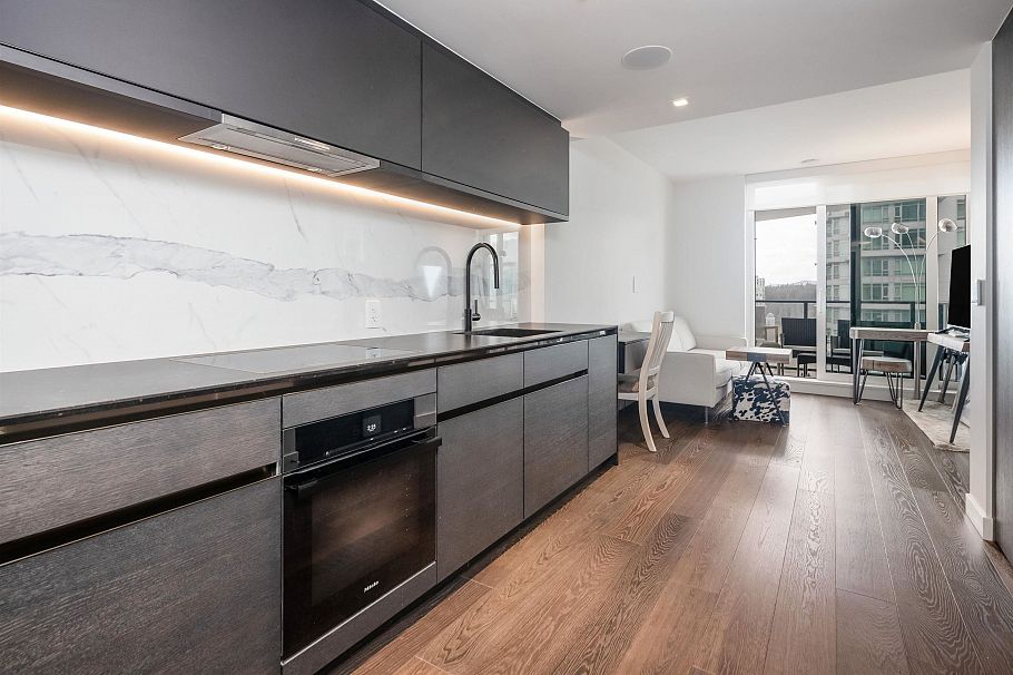 17F 620 CARDERO STREET, Vancouver BC V6G 0C7 Vancouver, BC - 6