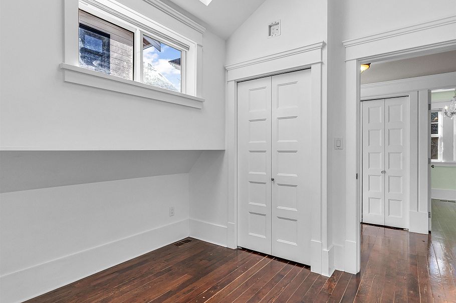 4446 Quebec Street Vancouver, BC - 22