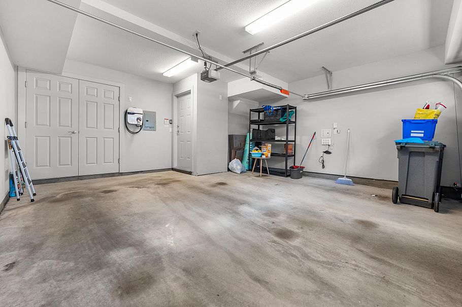 7148 Mont Royal Square Vancouver, BC - 28