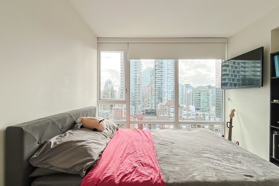 1706 1009 Harwood Street Vancouver, BC - 17