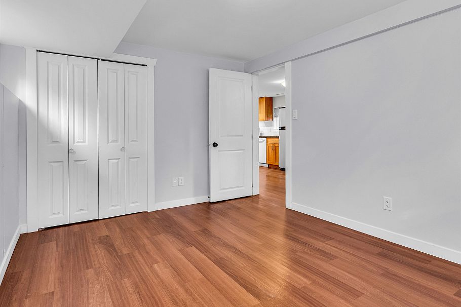 4446 Quebec Street Vancouver, BC - 29