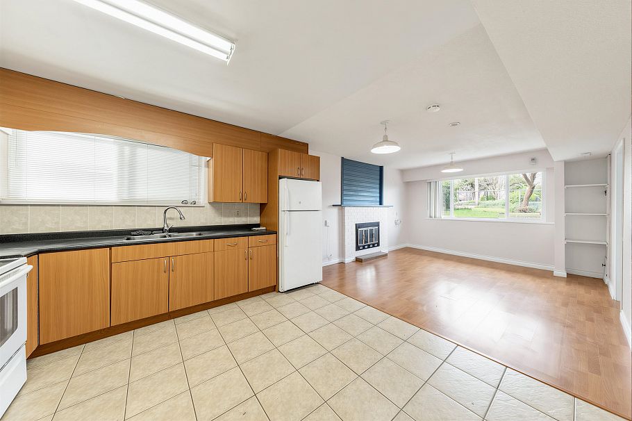 3206 Adanac Street Vancouver, BC - 27