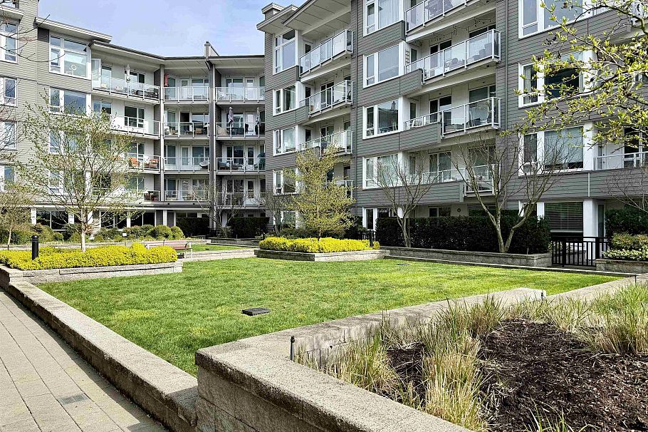 319 255 W 1st Street North Vancouver, BC - 30