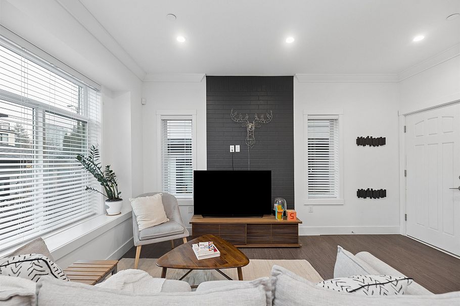 2275 E 34th Avenue Vancouver, BC - 14