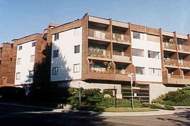 311 212 Forbes Avenue North Vancouver, BC - 1